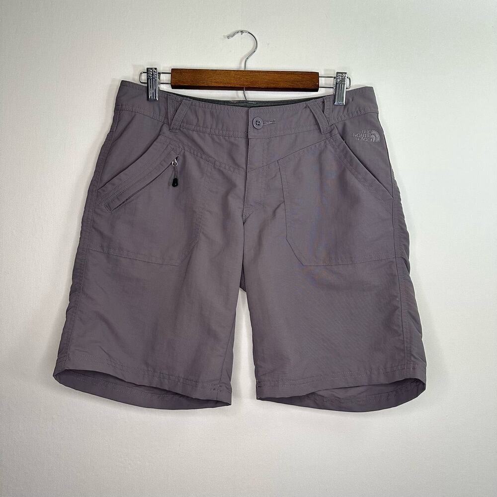 North Face Size 8 Mid Length Gray Shorts